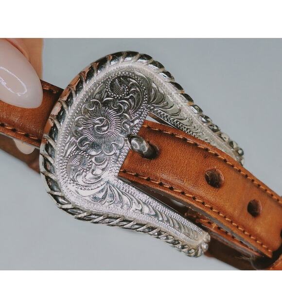 Vintage Justin Concho Western Belt Women's 28 Leather Woven Silver Southwestern - Picture 4 of 15